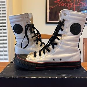 Coverse exclusive 2001. Super rare!